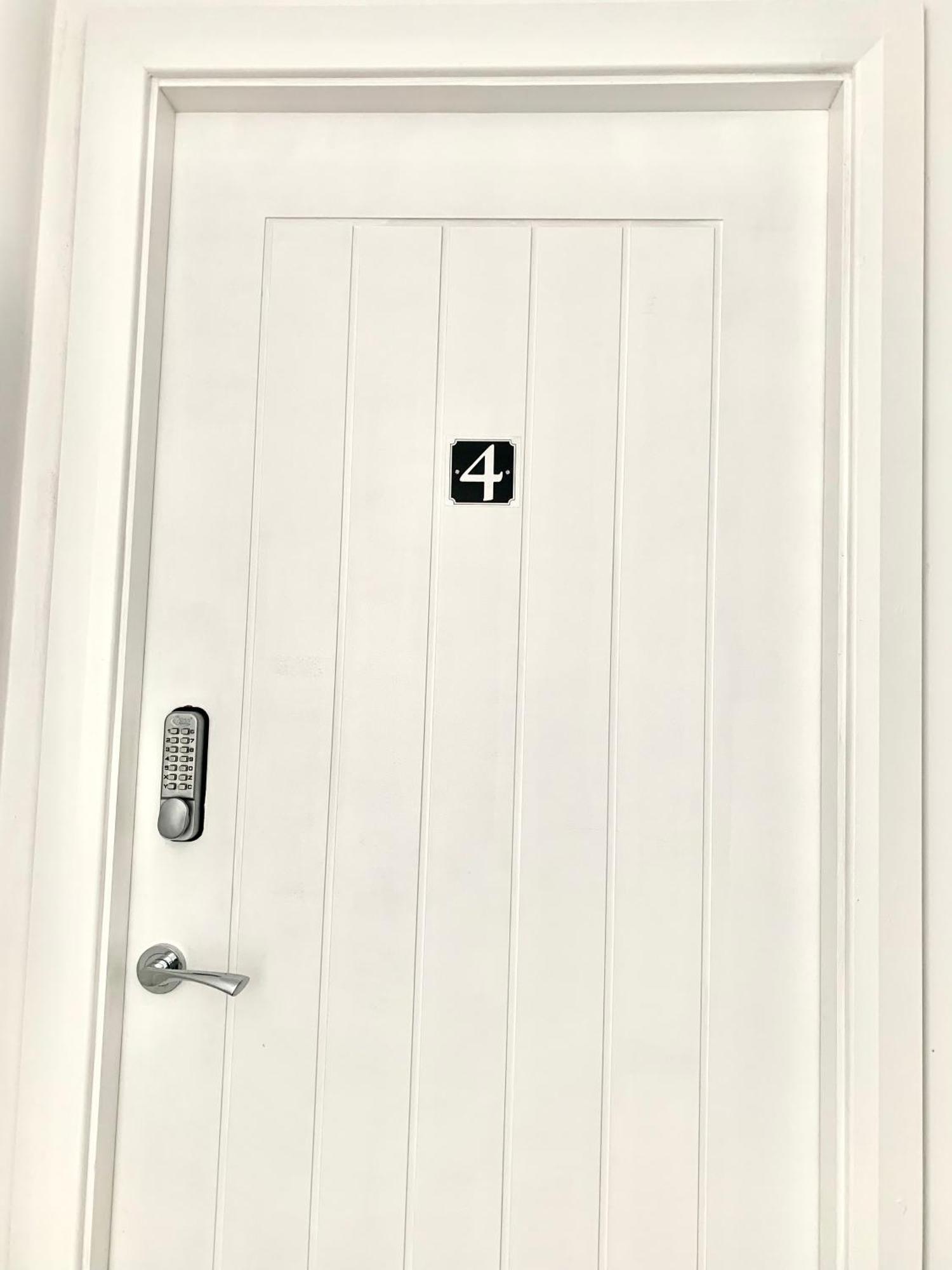 Studio 22 Lower Road Beeston Бистон Экстерьер фото